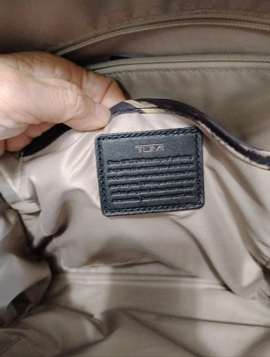 TUMI Voyageur Carson Backpack Nylon Leather ~Lines Print~ EUC - Picture 13 of 15